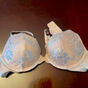 Victoria Secret bra 32B